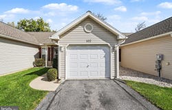 102 TURNING LEAF, READING, PA 19605