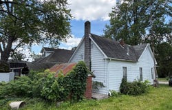 222 S 5th Street, Albion, IL 62806