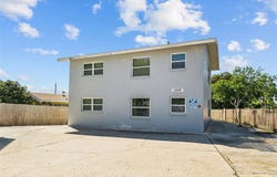 1229 FRANKLIN Circle SE, CLEARWATER, FL 33756