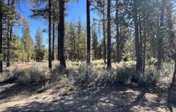 1 Gracies Road, Gilchrist, OR 97737