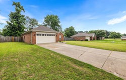 39 Robin Lane, Cabot, AR 72023