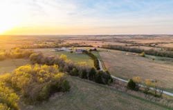 24519 141st Rd, Winfield, KS 67156