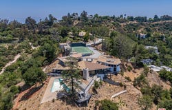 2859 Coldwater Canyon Dr, Beverly Hills, CA 90210