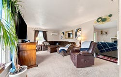 1109 S Grandview St, Youngwood, PA 15697