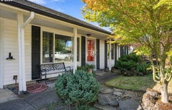 60 NE 23RD St, Gresham, OR 97030
