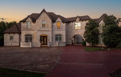 1709 Bison Meadow Lane, Heath, TX 75032