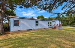 94255 4TH St, GoldBeach, OR 97444