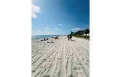 5445 Collins Ave, Miami Beach, FL 33140
