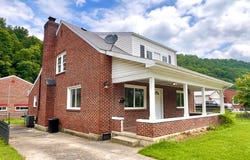 57 Cornelia Ave., Whitesburg, KY 41858