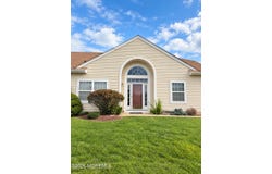 274 Valencia Drive, Monroe, NJ 08831