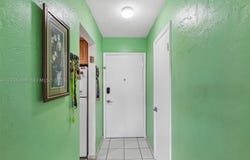 1300 W 53rd St, Hialeah, FL 33012