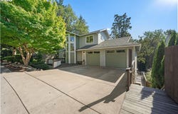 2262 TODD St, Eugene, OR 97405