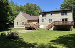17 Curtis Road, Freeport, ME 04032