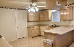 570 N Center, Blossom, TX 75416