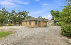 1327 Enterprise Boulevard, Lake Charles, LA 70601