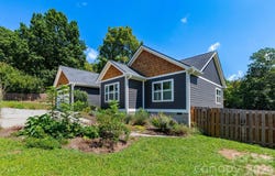 206 Padgettown Road, Black Mountain, NC 28711