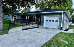 203 W 11th Street, Maryville, MO 64468