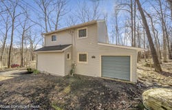 187 Bellingham Drive, Bushkill, PA 18324