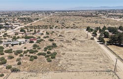 9232 Eaby, Phelan, CA 92371