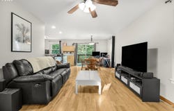 38909 SANDY HEIGHTS St, Sandy, OR 97055