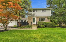 2047 Mccoy Road, Upper Arlington, OH 43220