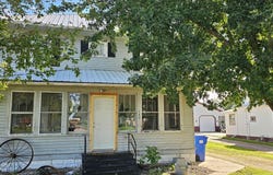 140 3rd St, Monroe, SD 57047