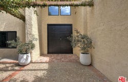 9664 Andora Ave, Chatsworth, CA 91311