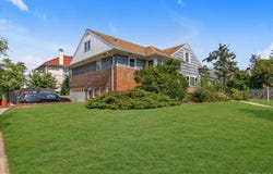 305 E Olive Street, Long Beach, NY 11561