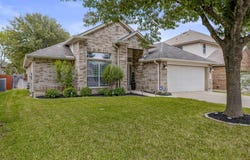 551 Middle Crk, Buda, TX 78610