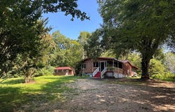 200 Watts Ln, BIG SANDY, TN 38221