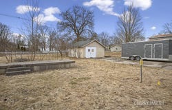 222 S Division Street, Lowell, MI 49331