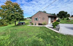 949 SNYDER Road, MOUNT JOY, PA 17552