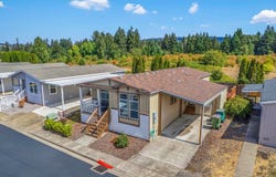 1000 S MCKERN Ct, Newberg, OR 97132