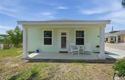 192 Oasis Circle, Rockport, TX 78382