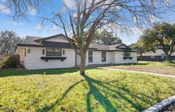 702 Fawndale, Windcrest, TX 78239