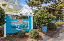 121 Seagull Court, Surf City, NC 28445
