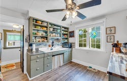 1563 Commodore Road, Lyndhurst, OH 44124