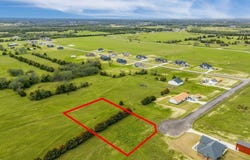 2810 Maple Road, Celeste, TX 75423