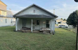 714 3rd Ave, Gallipolis, OH 45631