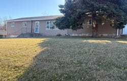 489 W 9th, Winner, SD 57580