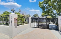 17349 Saticoy, Northridge, CA 91325