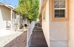 180 N 1100 E, Washington, UT 84780