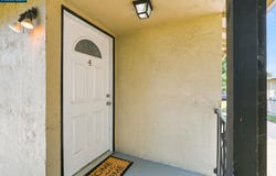 1005 Mohr Ln, Concord, CA 94518