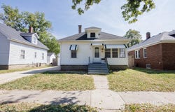 820 S 6th Avenue, Kankakee, IL 60901