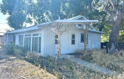 35 S Grand Ave, Burns, OR 97720
