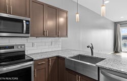 333 W Depot Ave, Knoxville, TN 37917