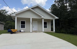 3296 Bonfire Dr, Milton, FL 32583