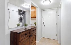 20 W LESTER Ave, Murray, UT 84107