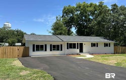21840 Broad Street, Silverhill, AL 36576