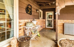 210 Comanche Trail, Tulia, TX 79088